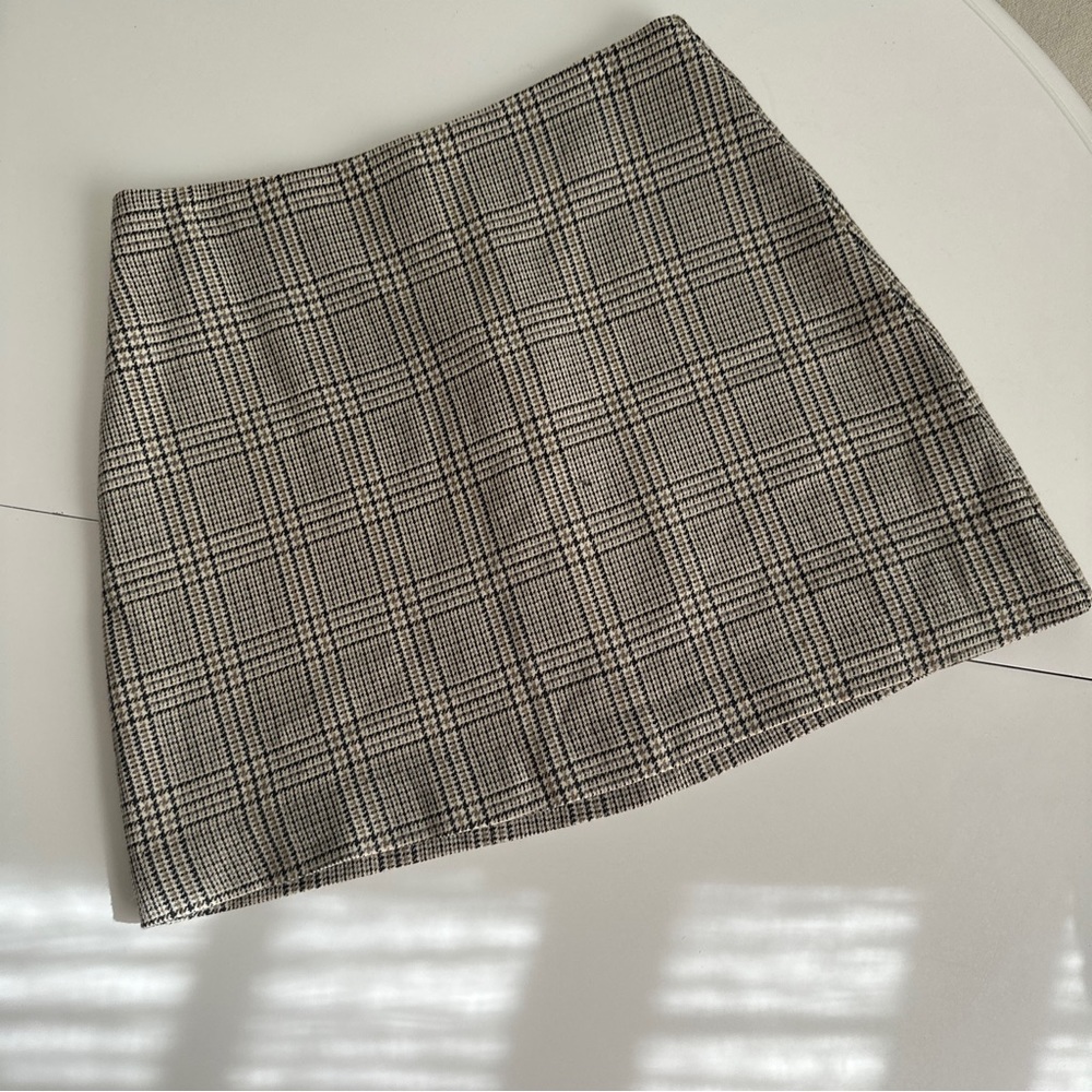 Reformation mini skirt, 6